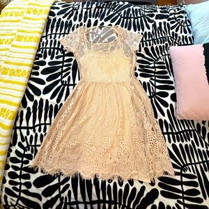 Massimo Dutti lace dress